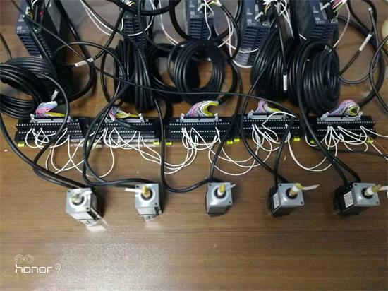 號(hào)外！號(hào)外_三菱定位新用法：FX5U內(nèi)置32軸總線定位！